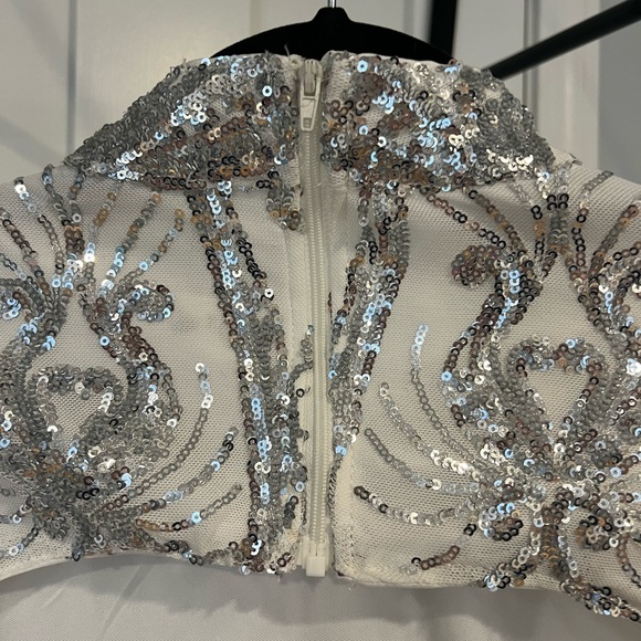 Open back sequin mini dress - Picture 3 of 5